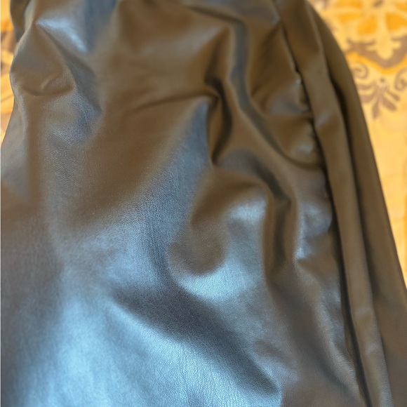 Faux leather leggings - Picture 5 of 5